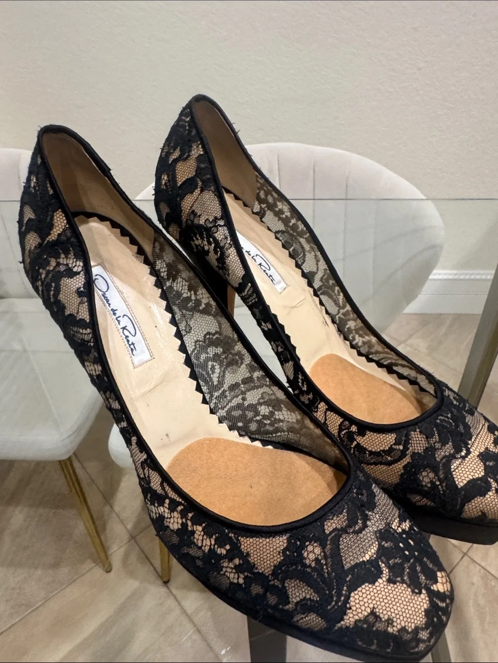 Oscar de la Renta Black Lace Pointed Pumps with Sheer Overlay